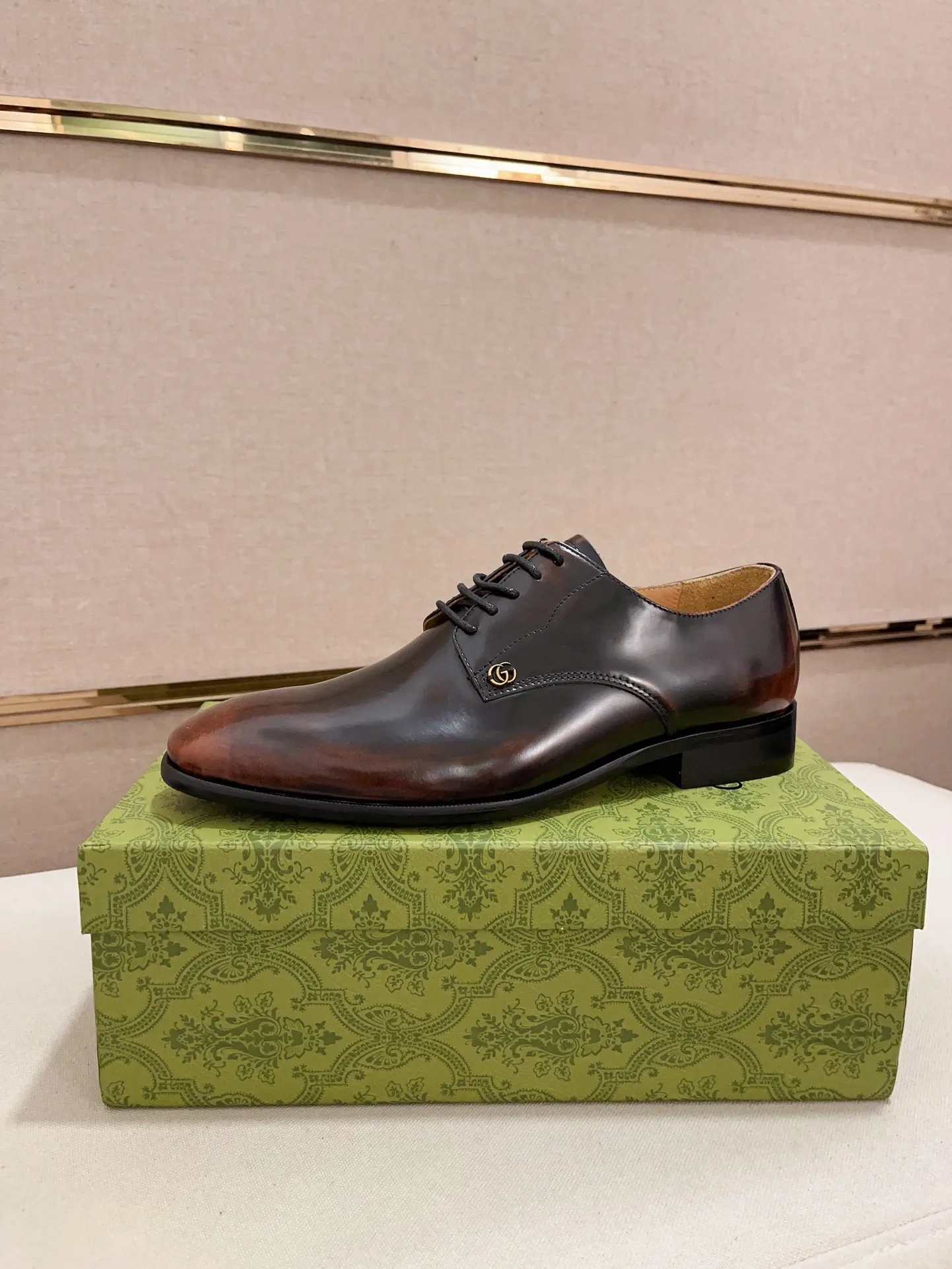 Men's shoes 💰: 520💰 (GUCCI) new series ss hot new products 💢 💠 Casual leather shoes 👞, first layer of cowhide, upper hardware buckles and logo on the sides of the shoe, brand logo on the insole and sole 💠 💎Upper: 100% cowhide 💎Inner: cowhide/100% 💎Feet: cowhide/100% 💎Sole: rubber/100% 💎SIZE: 38 39 40 41 42 43 44 Can be customized 45